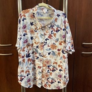 LulaRoe Charlie button down top